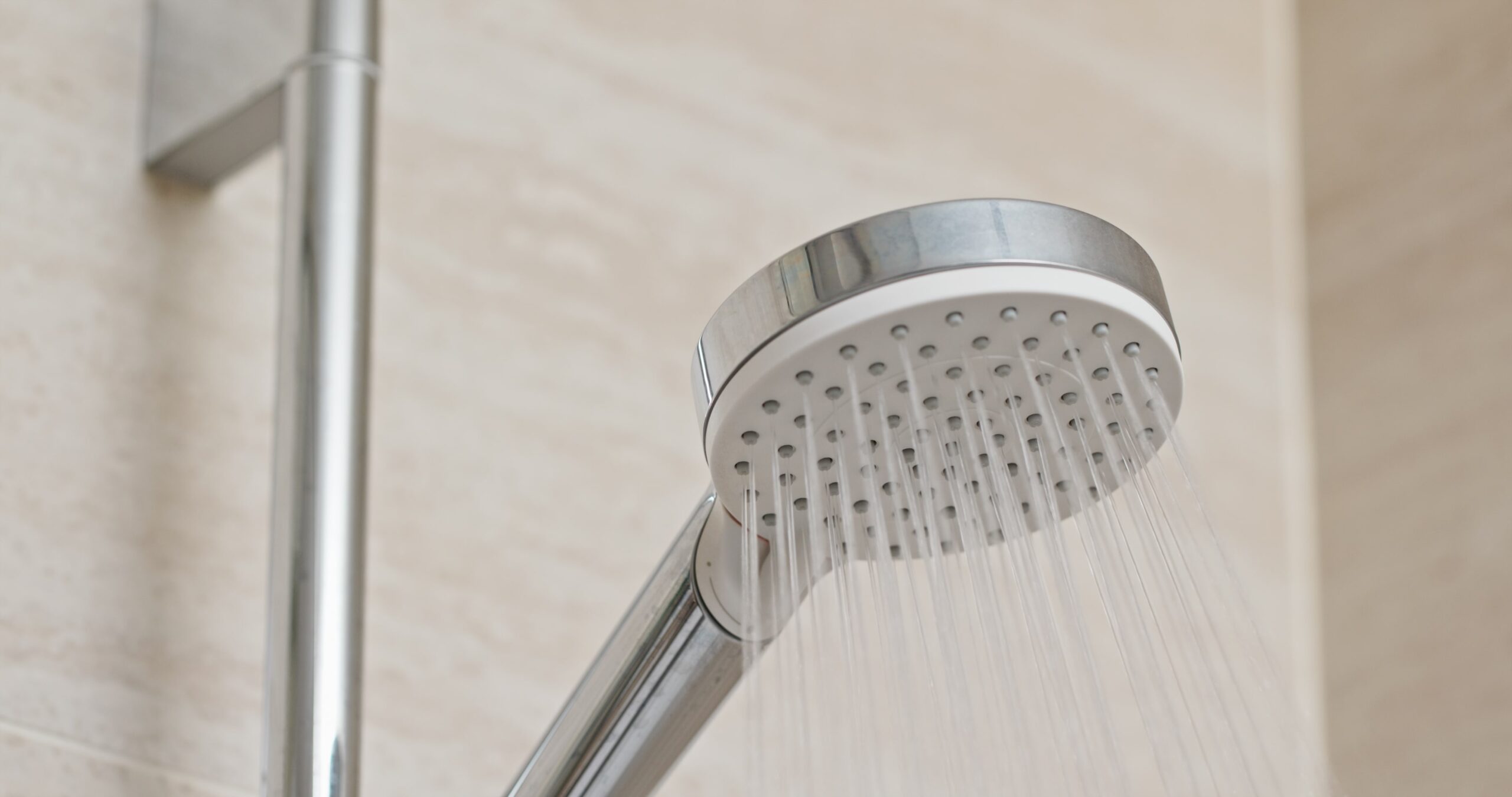 Así puedes ahorrar agua en la ducha y ser más sostenible