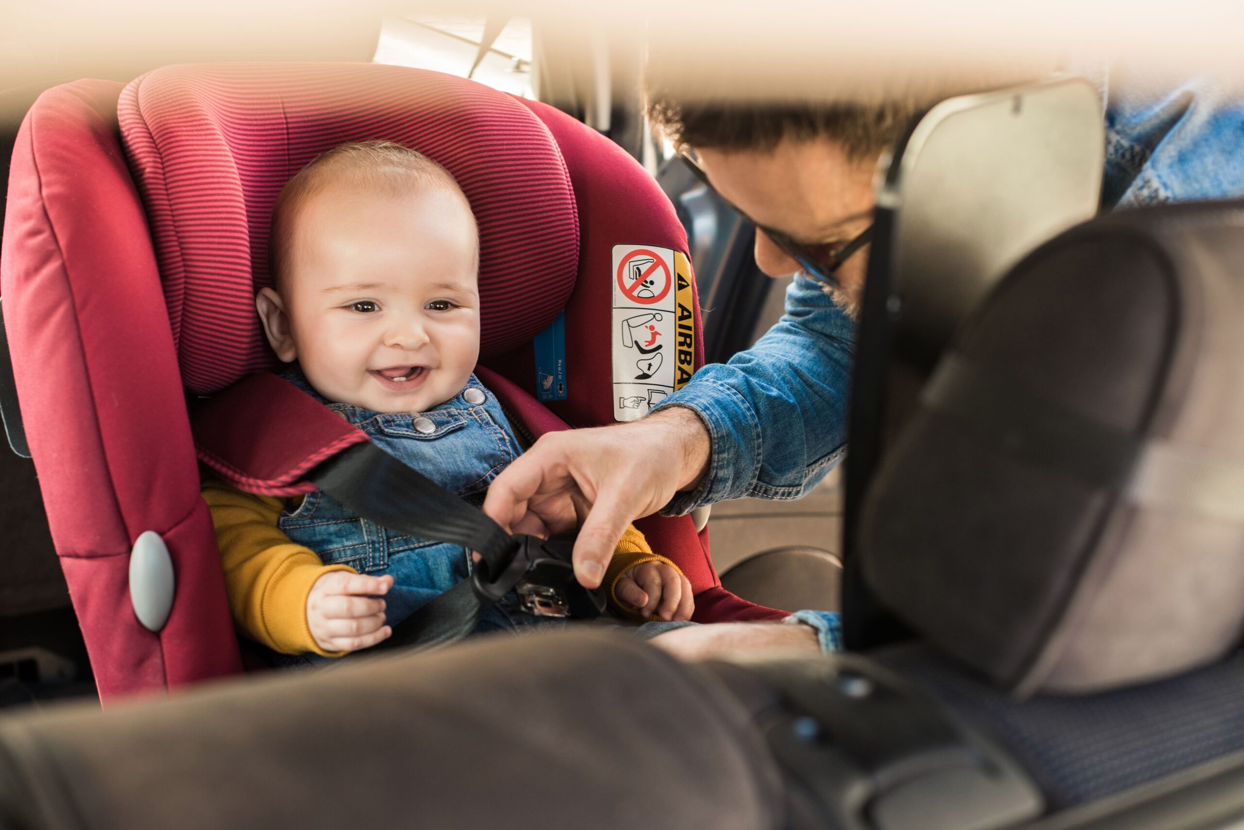 Cómo elegir la silla de coche para tu bebé